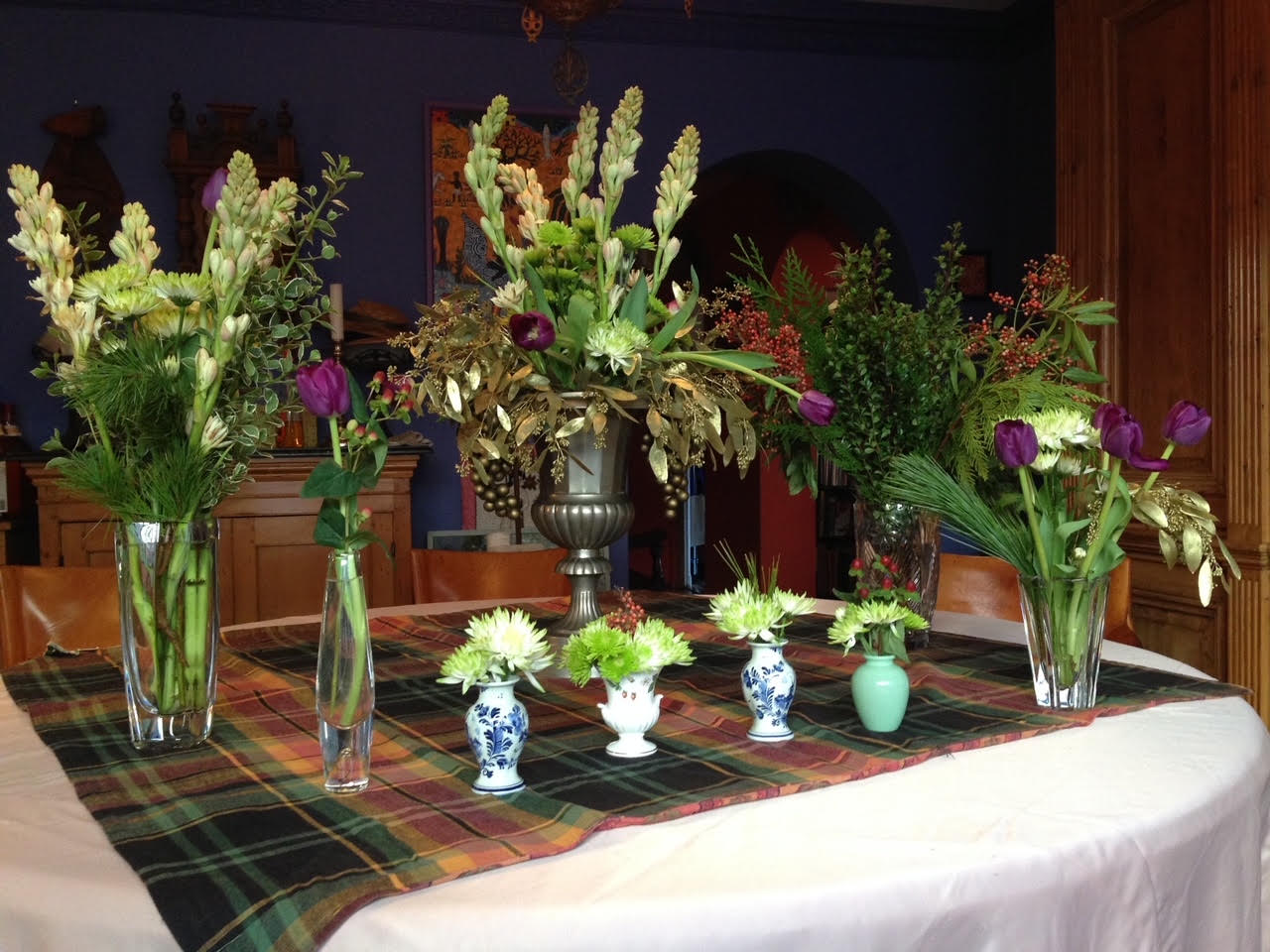 flowers-on-table-in-kitchen-interior-remodeling-echo-park-ca